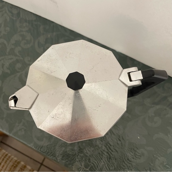 Espresso Maker -Gnali & Zani brand , 6 cup, aluminum, designed in Italy - Picture 8 of 16